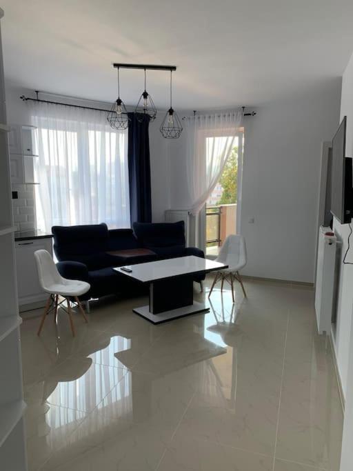 Cozy Apartment In The Center Of Cluj Napoca Bagian luar foto
